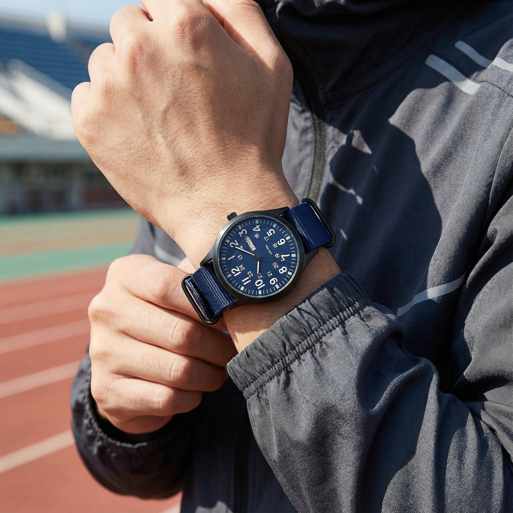Men's Outdoor Watch Circular Stainless Steel Case Sapphire Glass Waterproof