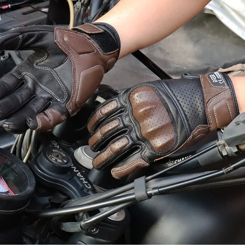 Motorcycle Gloves Retro Style with Touchscreen Fingers and Grip Zones