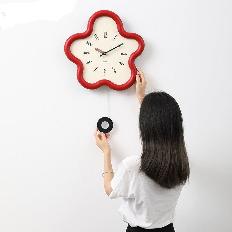 3D Bloom Pendulum Clock for Whisper-Quiet Environment